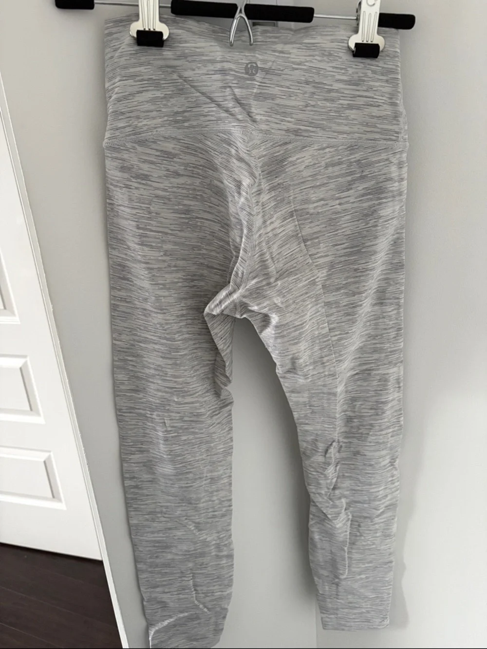 lululemon athletica Light Gray Heather Leggings - Picture 3 of 3